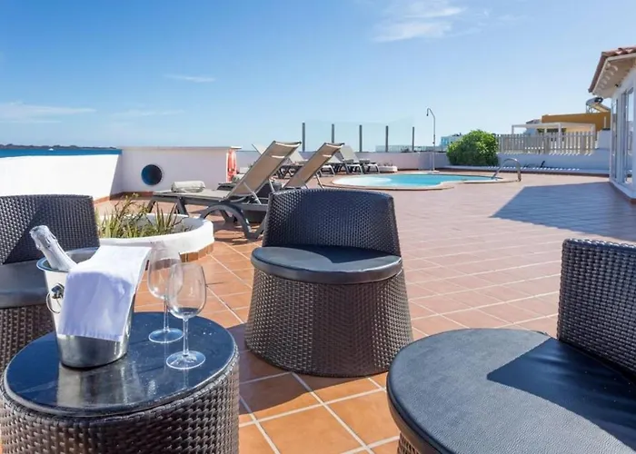 Remos With Private Heated Pool, Bbq & Wifi *