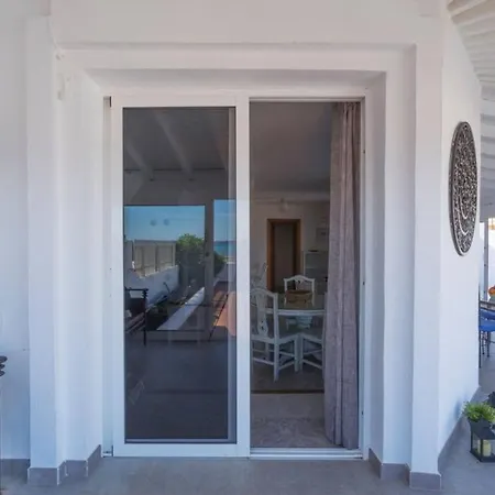 Beachfront Remos: Lobos Island View & Private Pool Villa Corralejo
