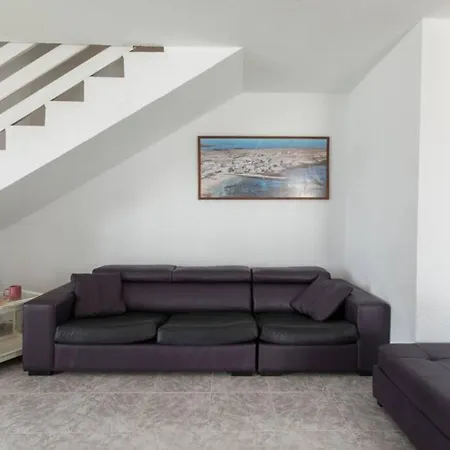 Beachfront Remos: Lobos Island View & Private Pool Corralejo