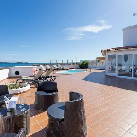 Villa Beachfront Remos: Lobos Island View & Private Pool *