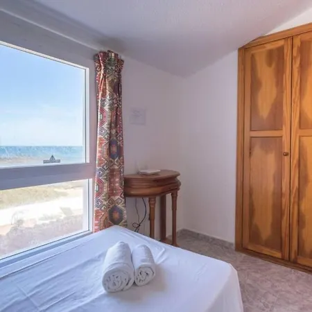 Villa Beachfront Remos: Lobos Island View & Private Pool Corralejo