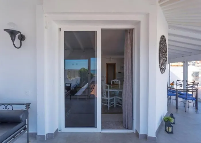 Remos With Beachfront Views Private Heated Pool Fast Wifi Bbq By Amazzzing Travel Villa La Oliva